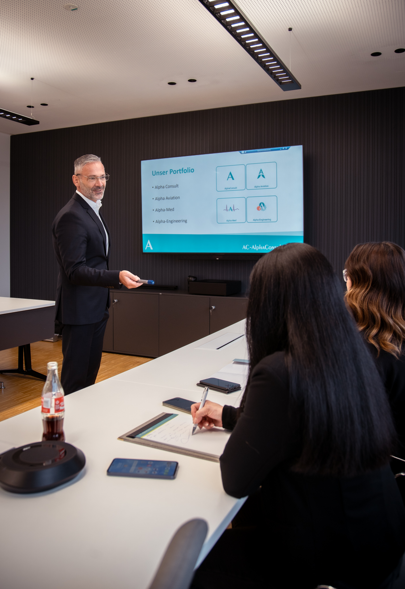 Executive Portrait Alpha Consult - Kronos Pictures Linz